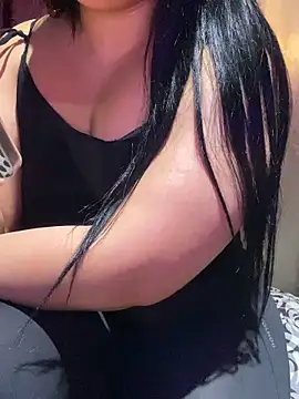 Lina Velvet  online show from 04.05.26