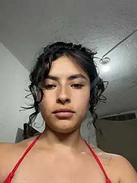 auroramooon online show from 02.18.26