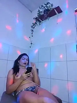 Snapshot of Jade-Morena-Transex-ON chatting on 06.21.26 Jade-Morena-Transex-ON online show from 06.21.26
