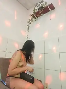 Snapshot of Jade-Morena-Transex-ON chatting on 06.22.26 Jade-Morena-Transex-ON online show from 06.22.26