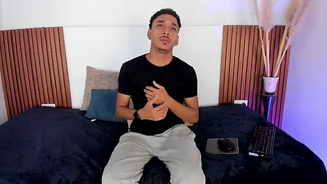 Julian Dark  online show from 02.10.26