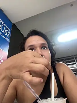 Snapshot of lannabellx chatting on 04.19.26 lannabellx online show from 04.19.26