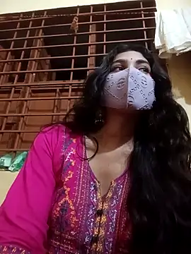 Snapshot of queenneha69 chatting on 06.12.26 queenneha69 online show from 06.12.26