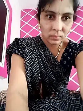 Snapshot of Hot_ree85 chatting on 02.14.26 Hot ree85 online show from 02.14.26