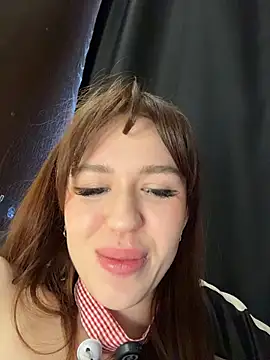 Snapshot of Vse_crazy chatting on 02.24.26 Vse crazy online show from 02.24.26