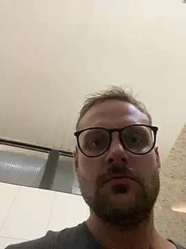 Snapshot of catarinenseputo chatting on 02.28.26 catarinenseputo online show from 02.28.26