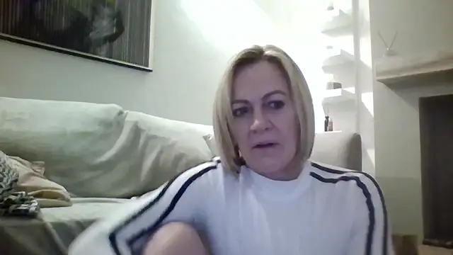 Snapshot of Milfshake227 chatting on 03.01.26 Milfshake227 online show from 03.01.26