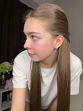 Snapshot of SkylineBliss chatting on 05.31.26 SkylineBliss online show from 05.31.26