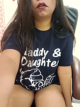 Hot Twinkle online show from 04.22.26