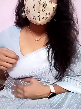 Snapshot of Ammu14399 chatting on 04.08.26 Ammu14399 online show from 04.08.26