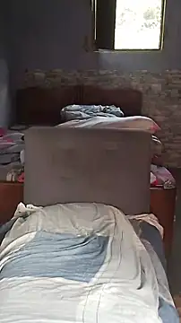 Isabel and Heckler online show from 02.23.26