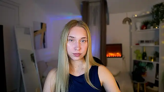 MilaBunny2000 online show from 02.02.26