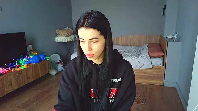 Vlada Elfie online show from 04.12.26