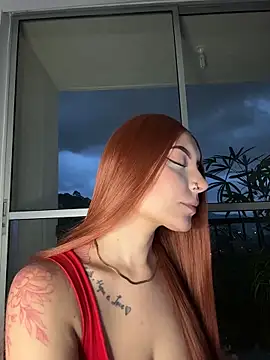 Snapshot of alesziarose_ chatting on 02.20.26 alesziarose online show from 02.20.26