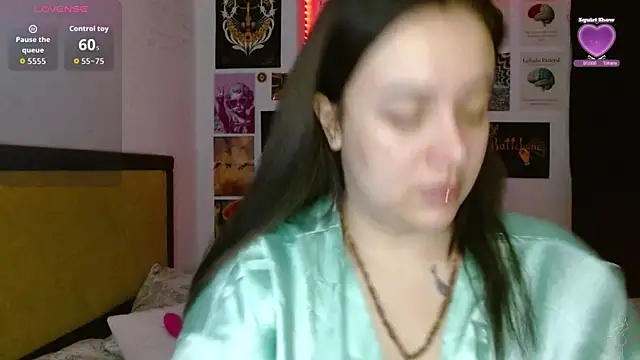 Snapshot of Nova-Satela chatting on 04.29.26 Nova-Satela online show from 04.29.26