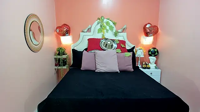 Dalila Najjar  online show from 07.28.26