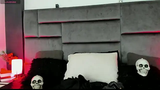 Jessica Beltrann online show from 04.17.26