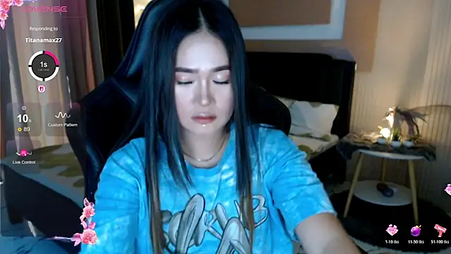 Snapshot of simplykhate chatting on 02.26.26 simplykhate online show from 02.26.26