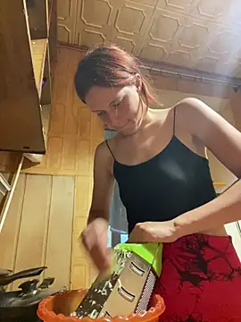 Lily Viola online show from 06.23.26