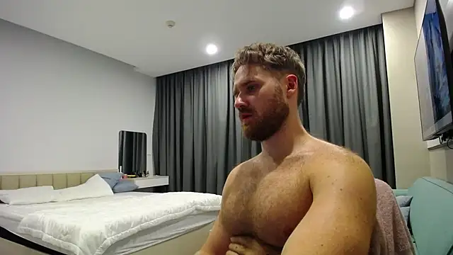 Snapshot of LorenzoLux chatting on 03.26.26 LorenzoLux online show from 03.26.26