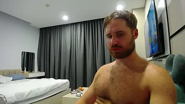 Snapshot of LorenzoLux chatting on 04.06.26 LorenzoLux online show from 04.06.26