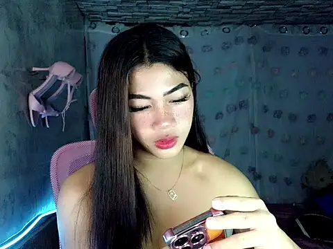 Margalona  online show from 04.17.26