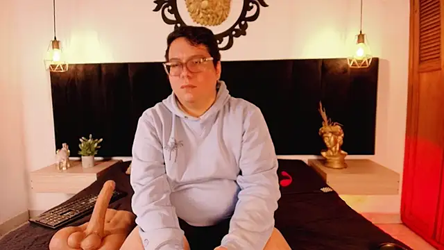 chubby16cm online show from 02.02.26