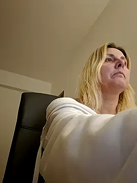 Amelia9798 online show from 02.28.26