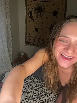 Snapshot of teenyblossom chatting on 02.22.26 teenyblossom online show from 02.22.26