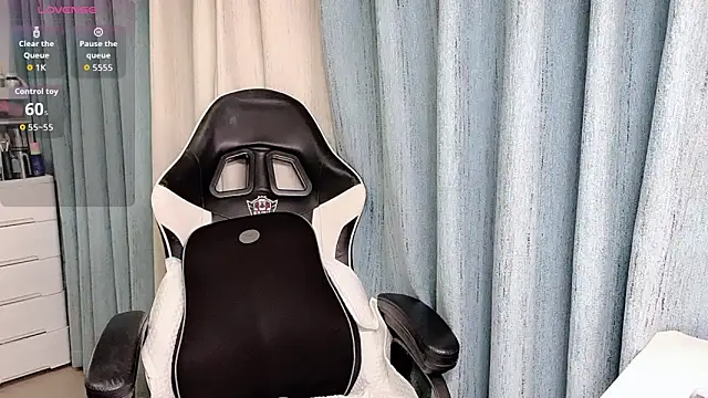 LuLu-lll online show from 02.12.26