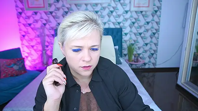 CrystalVibe online show from 05.11.26