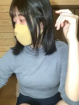 Snapshot of minami_room chatting on 04.25.26 minami room online show from 04.25.26