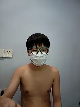 Snapshot of tinKKKKKKL chatting on 03.06.26 tinKKKKKKL online show from 03.06.26