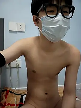 Snapshot of tinKKKKKKL chatting on 03.15.26 tinKKKKKKL online show from 03.15.26