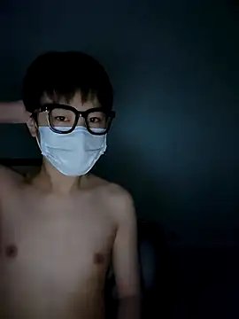 Snapshot of tinKKKKKKL chatting on 03.24.26 tinKKKKKKL online show from 03.24.26