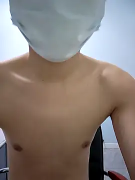 Snapshot of tinKKKKKKL chatting on 03.27.26 tinKKKKKKL online show from 03.27.26