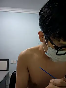 Snapshot of tinKKKKKKL chatting on 04.07.26 tinKKKKKKL online show from 04.07.26