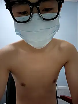 Snapshot of tinKKKKKKL chatting on 04.09.26 tinKKKKKKL online show from 04.09.26