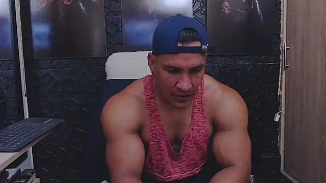 Snapshot of viktor_herrera chatting on 05.16.26 viktor herrera online show from 05.16.26