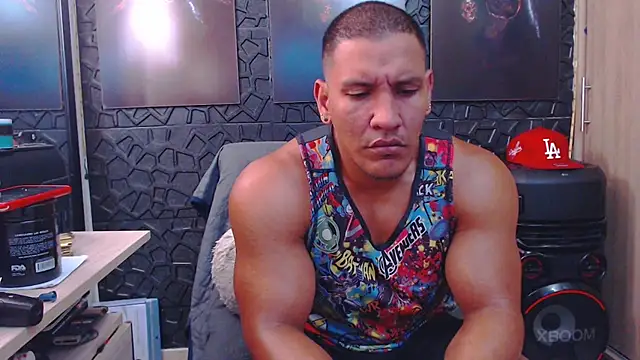 Snapshot of viktor_herrera chatting on 07.28.26 viktor herrera online show from 07.28.26