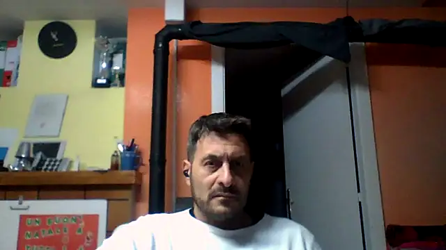 Snapshot of colosone chatting on 01.05.26 colosone online show from 01.05.26