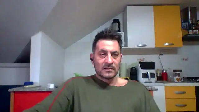 Snapshot of colosone chatting on 02.05.26 colosone online show from 02.05.26