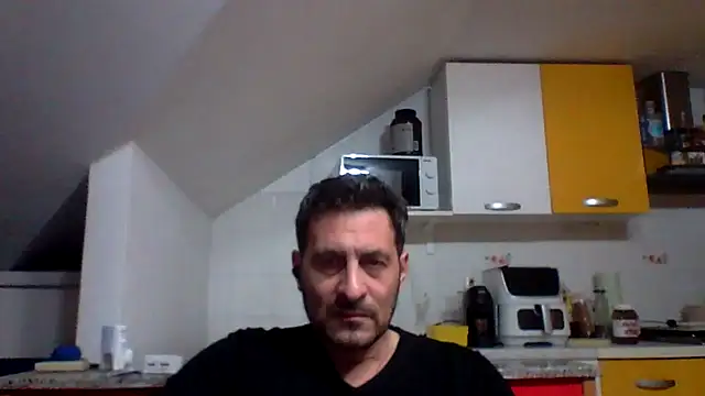 Snapshot of colosone chatting on 02.18.26 colosone online show from 02.18.26