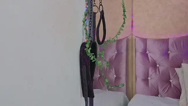 Snapshot of Missy_22_ chatting on 03.18.26 Missy 22 online show from 03.18.26