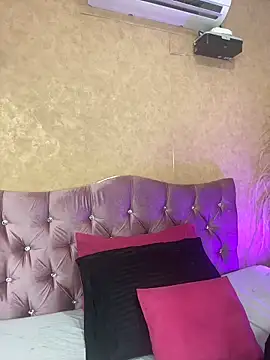 Snapshot of Missy_22_ chatting on 04.05.26 Missy 22 online show from 04.05.26