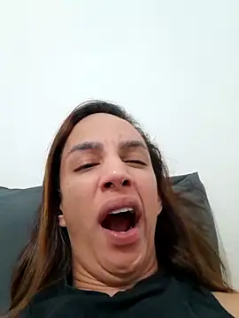 ofjuliaa online show from 03.20.26