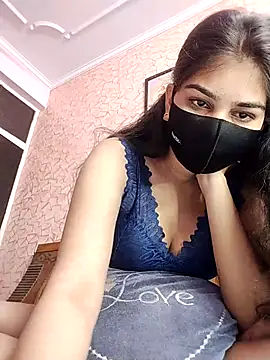 Snapshot of babydoll7172 chatting on 02.04.26 babydoll7172 online show from 02.04.26