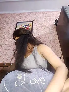 Snapshot of babydoll7172 chatting on 02.16.26 babydoll7172 online show from 02.16.26