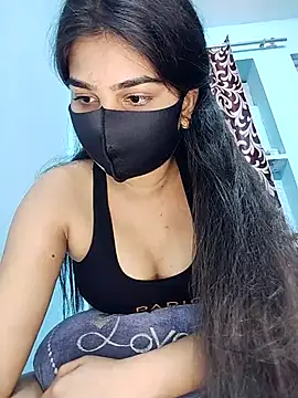 Snapshot of babydoll7172 chatting on 02.25.26 babydoll7172 online show from 02.25.26