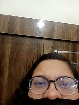 Snapshot of piryasharma005 chatting on 01.18.26 piryasharma005 online show from 01.18.26